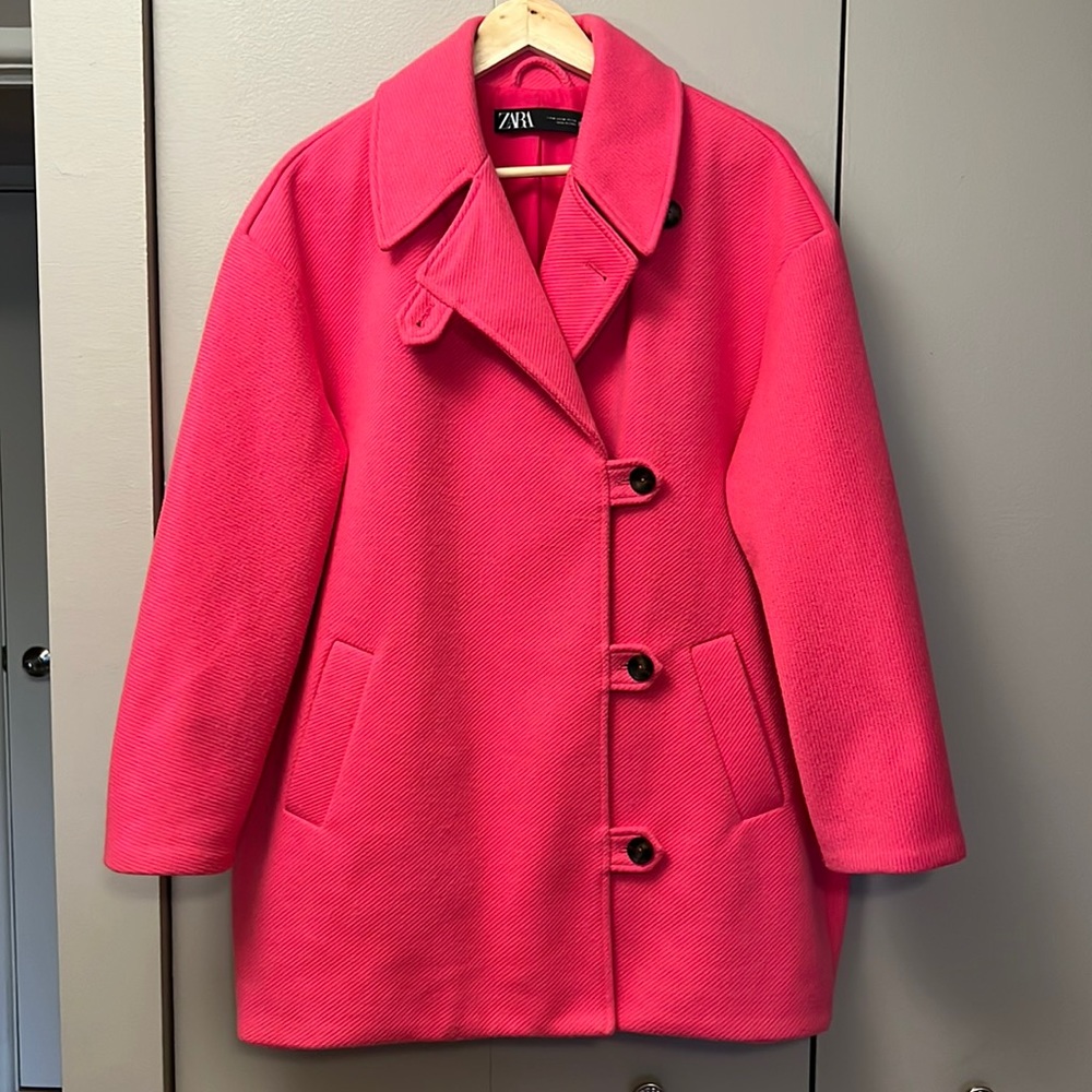 ZARA Coat , Size M, will fit L size or very comfortable for pregnant